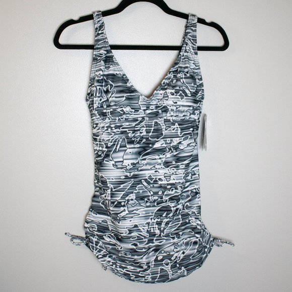 TYR Women's Lucid V-Neck Sheath Chlorine Resistant One Piece Swimsuit - Picture 2 of 9